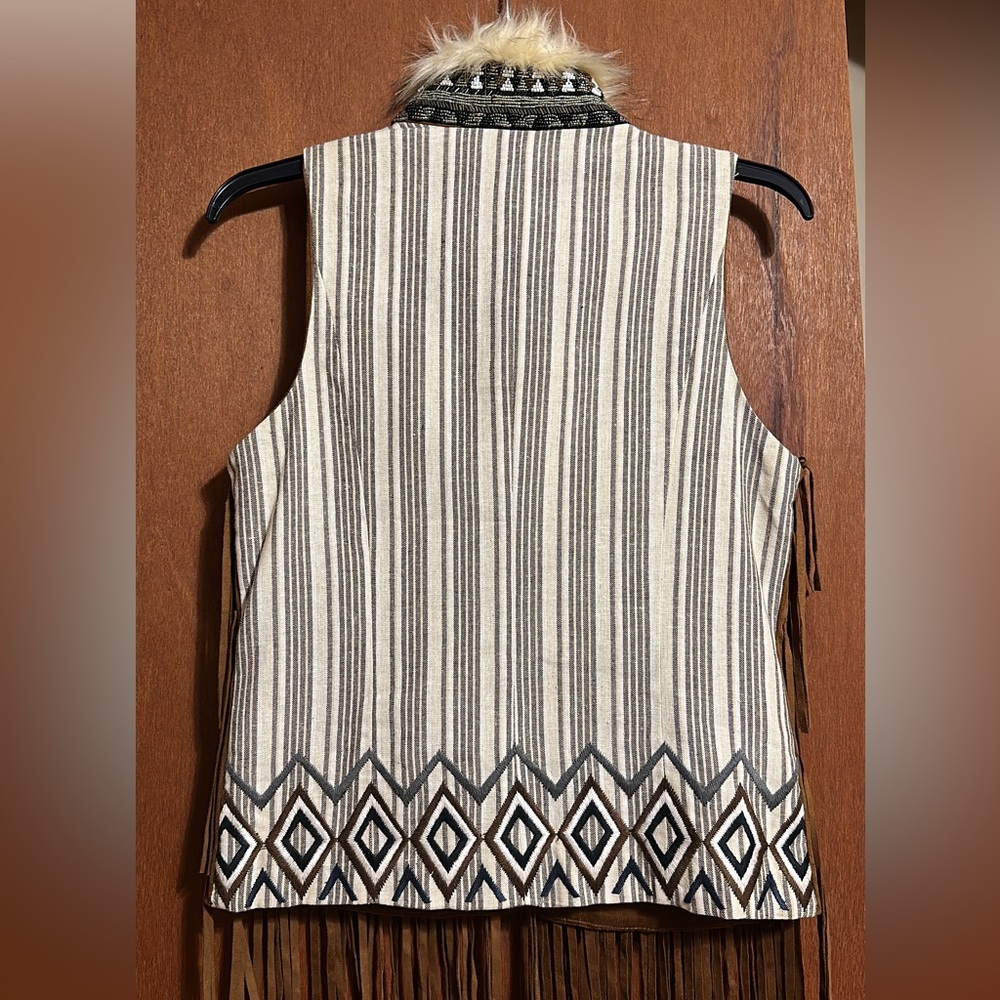 Miss Me Vintage, Fringe vest with intricate bead work and fur collar, Never Worn